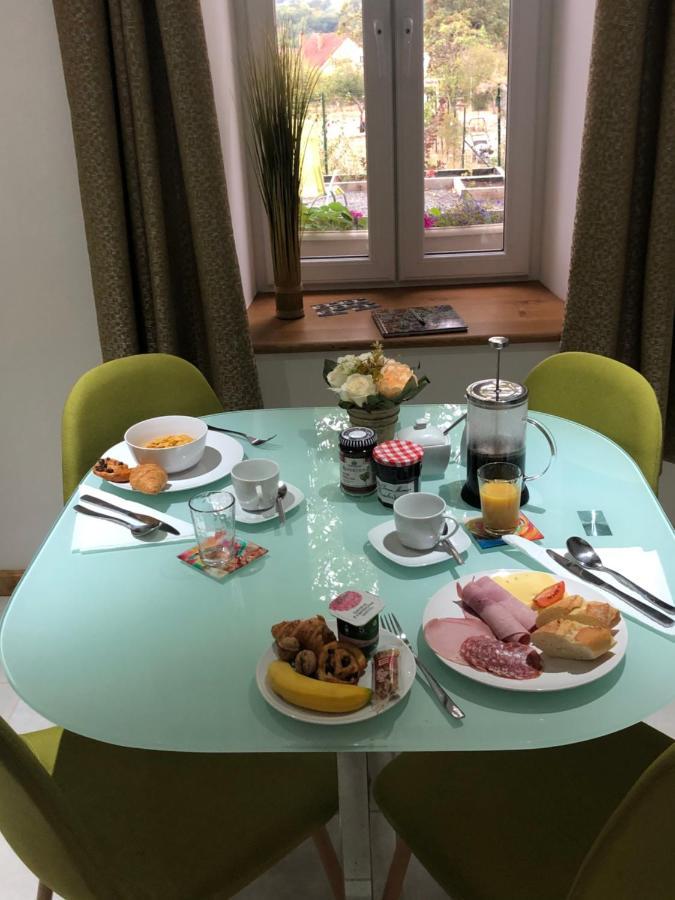 The Walnut Tree Chambre D'Hotes Le Dorat 外观 照片