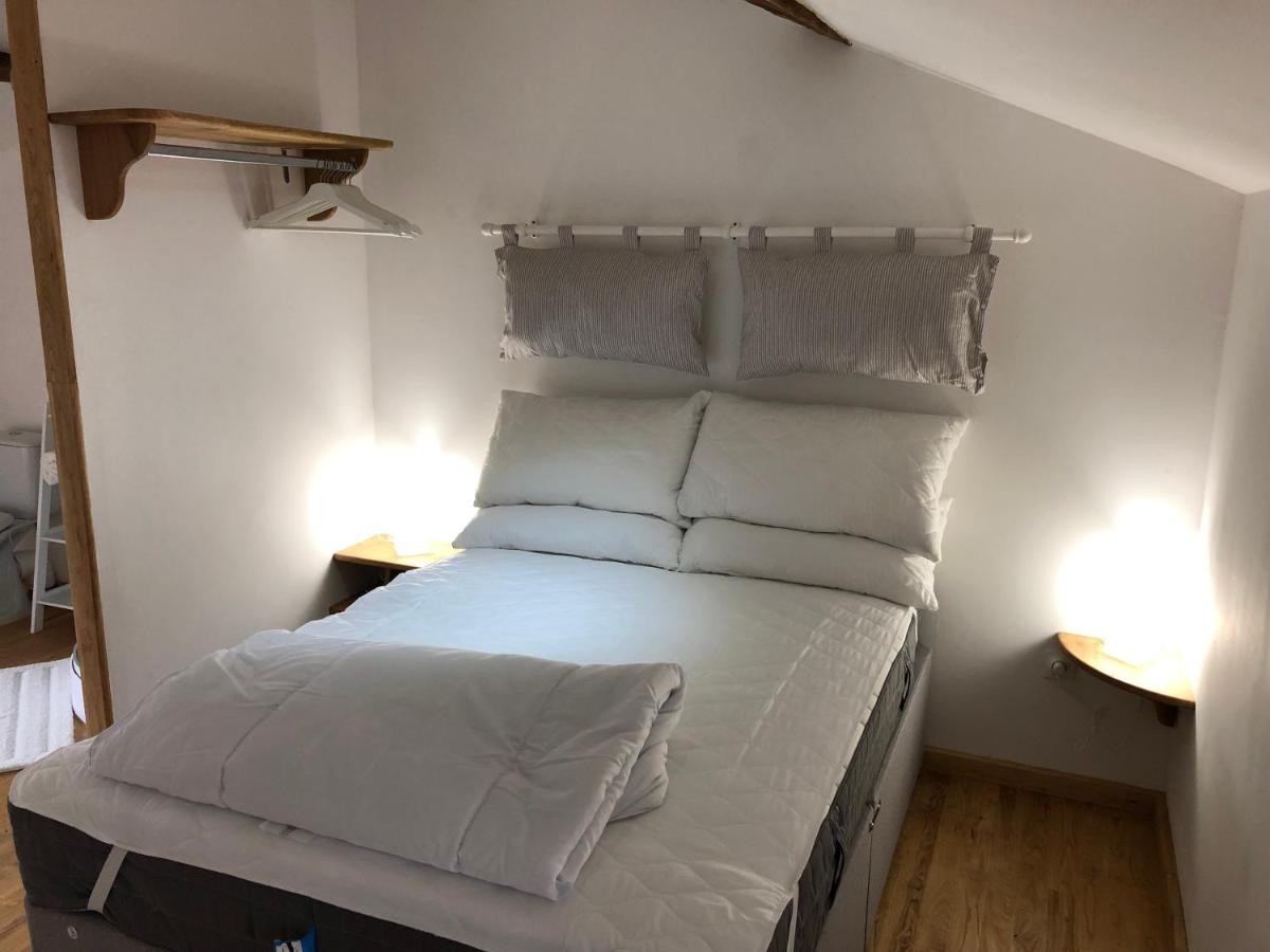 The Walnut Tree Chambre D'Hotes Le Dorat 外观 照片